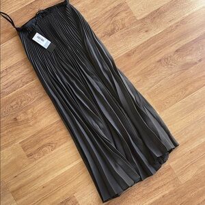 BRAND NEW* Jenni Kayne pleated skirt